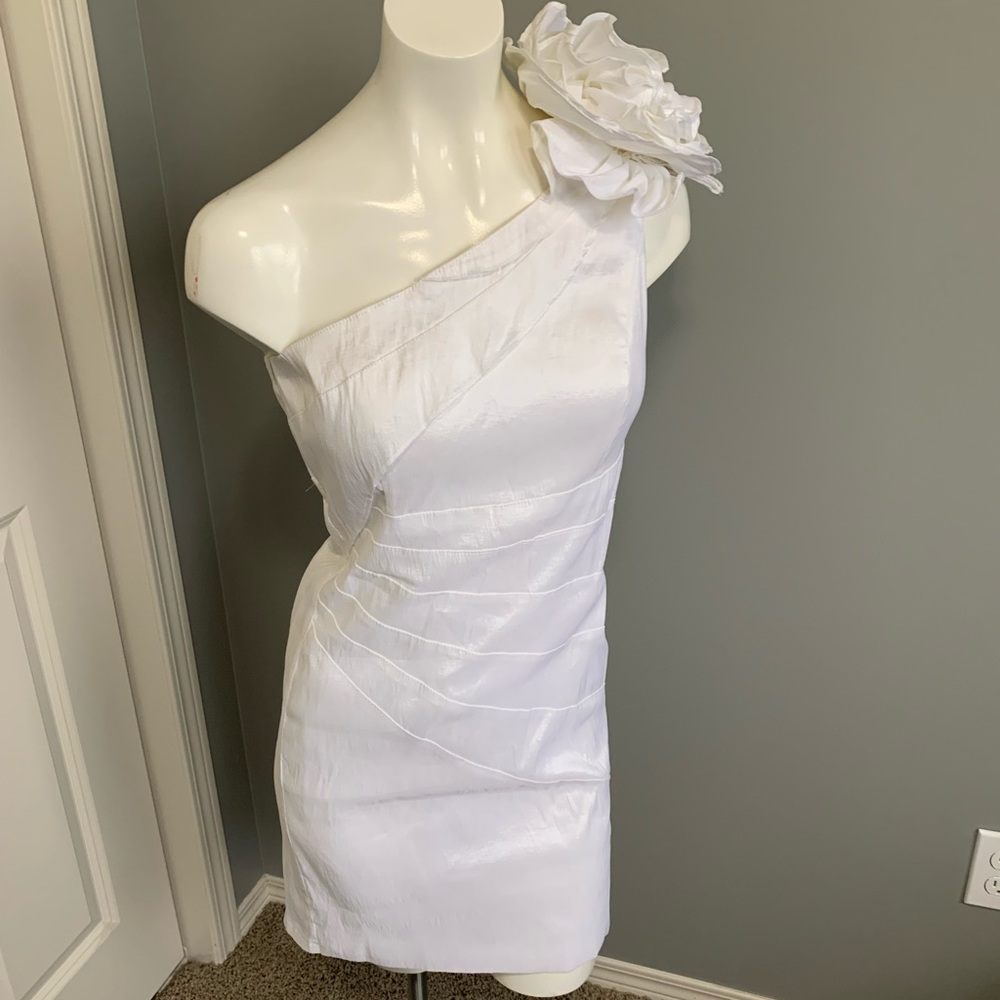 Beautiful dress for bridal shower!